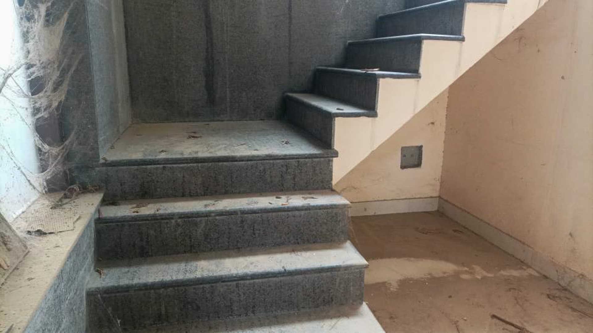 Property Photos 23