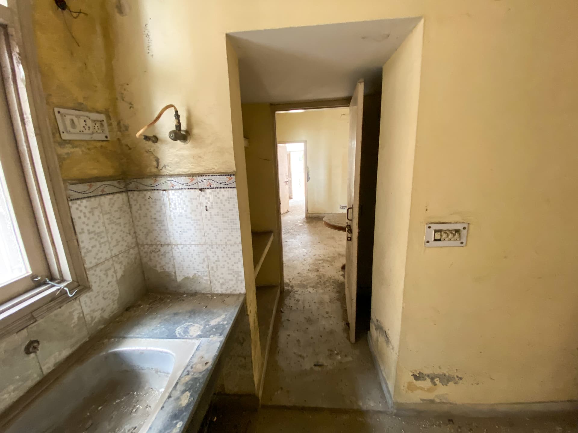 Property Photos 28