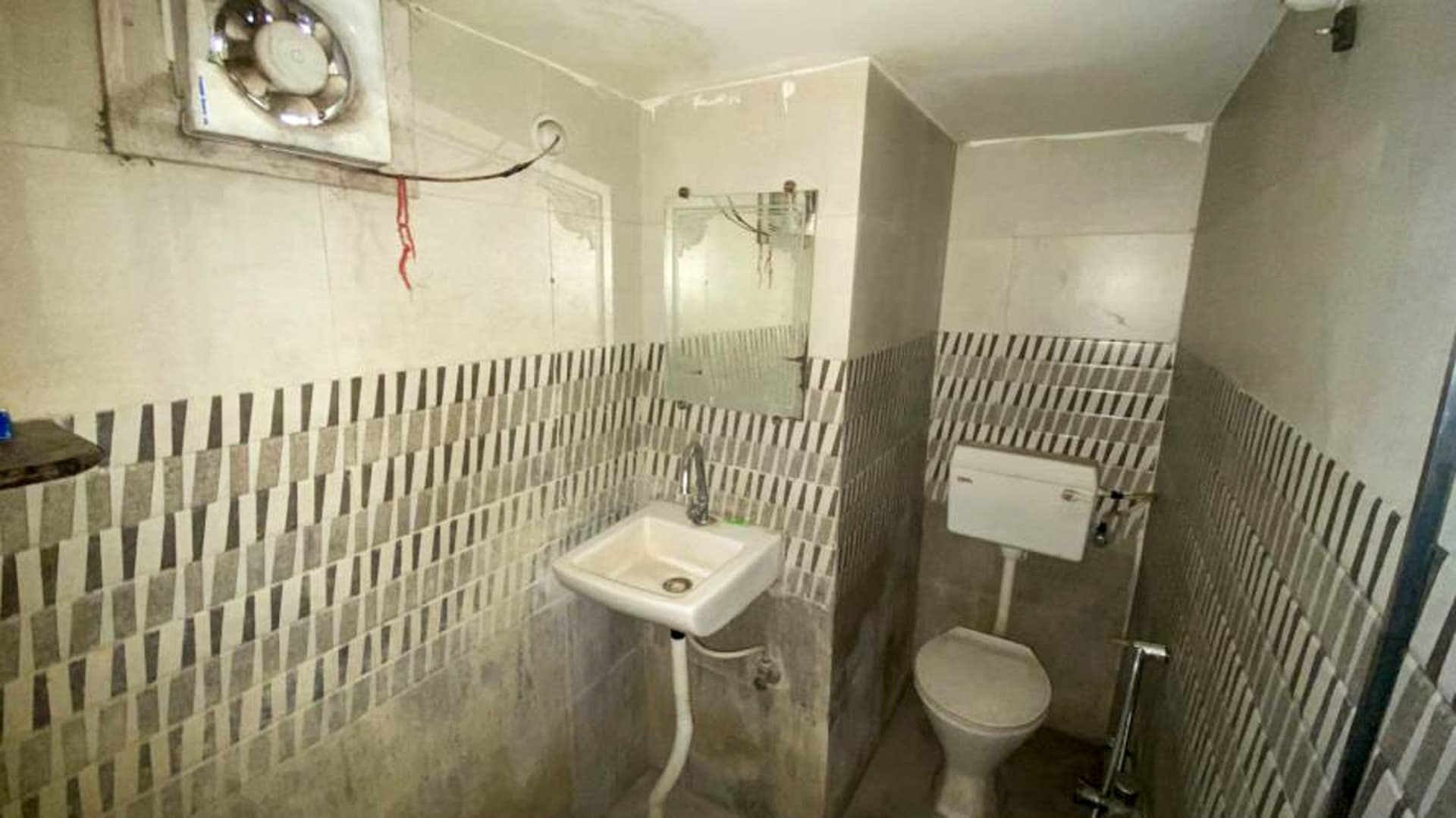Property Photos 12