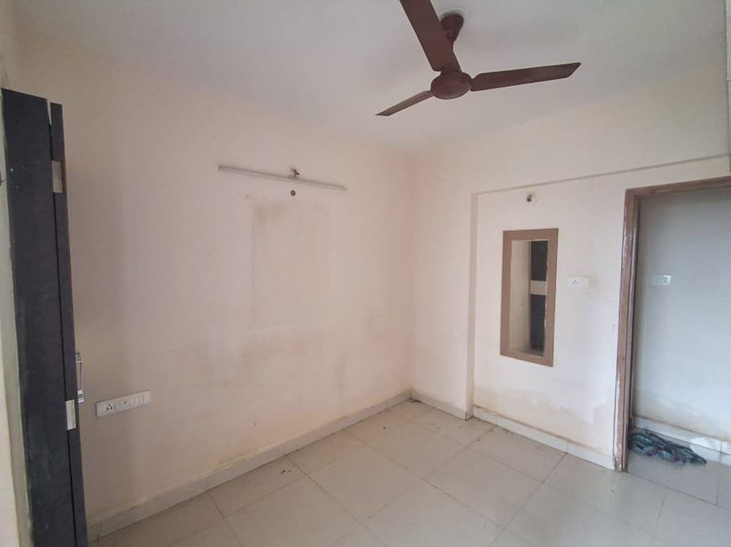 Property Photos 5