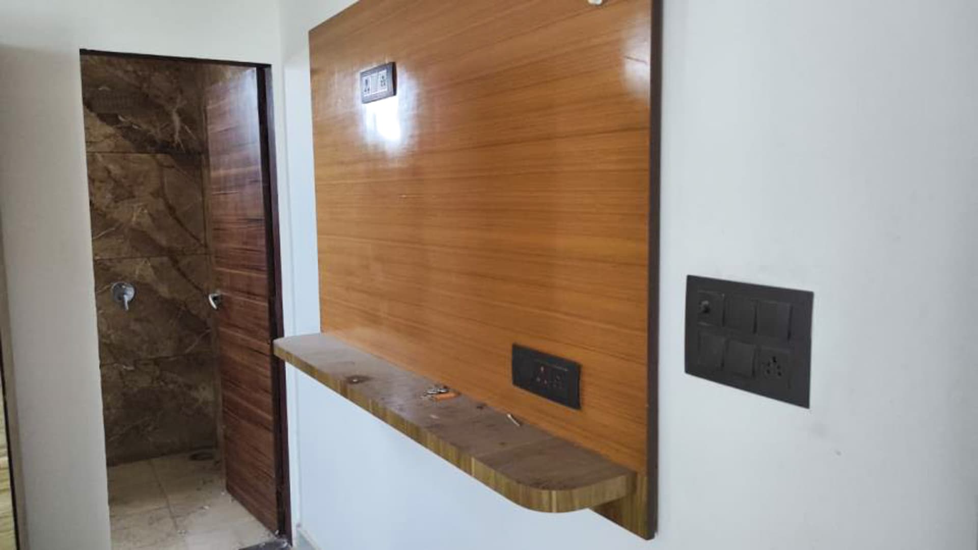 Property Photos 8